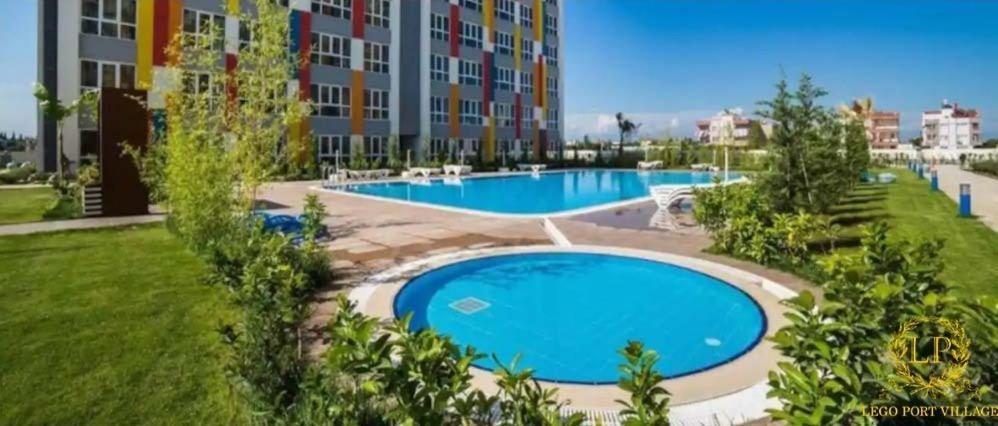 Close Airport,Mall Of Antalya Shopping Center,Tram Station Buitenkant foto